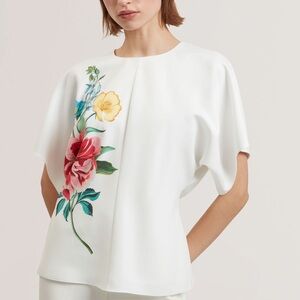 LAHNAA

Floral Graphic Short Sleeve Hourglass Top